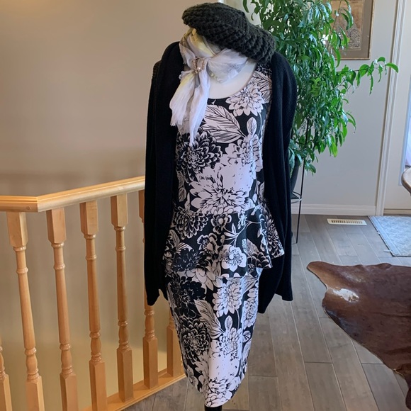 ✨Peplum Top w/ Pencil Skirt & high low Black Sweater bundle✨ - Picture 1 of 17